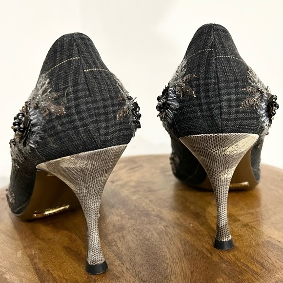 D&G Beaded Plaid Embroidered Gold Metallic Pumps Gray 37 - Picture 6 of 9